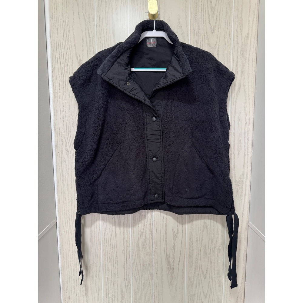Free People Movement Scout It Out Sherpa Fleece Vest Black Large L Snap Front
